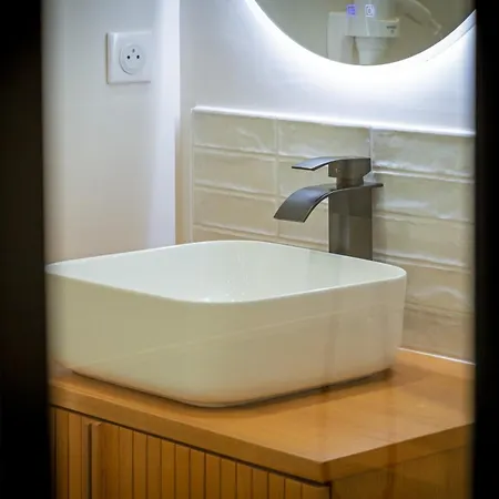 Apartment La Love-room D'alice Balneo Et Video-projecteur ! Rouen