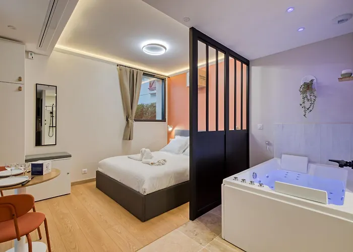 La Love-room D'alice Balnéo Et Vidéo-projecteur !